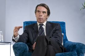 Aznar acusa a Chirac de presionarle para ceder en el Sáhara Occidental

José María Aznar ha revelado que el expresidente francés Jacques Chirac le pidió en conversaciones privadas que cambiara la posición de España sobre el Sáhara Occidental.