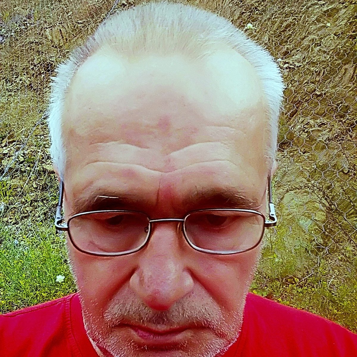 ФЕНОМЕН. Колку повеќе се одложува и усложнува влезот на Македонија во ЕУ, толку поупорни се изјавите од двете страни дека местото на Македонија е во ЕУ и дека таму (еден „убав“ ден) ќе се најде. Ова е ретко виден, па дури ни з а м и с л е н, п р е т п о с т а в е н феномен. До