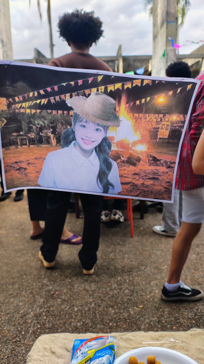 foolspolly's tweet image. chuu junina na UnB