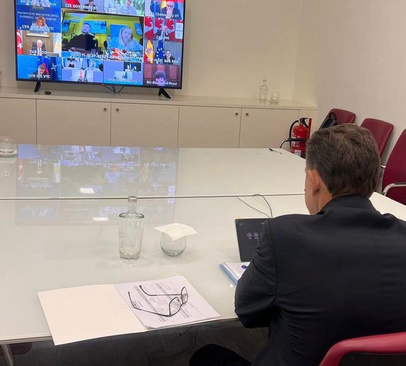 O apoio de Portugal à Ucrânia é um compromisso inabalável, rumo a uma paz justa e duradoura. Participei, esta quinta-feira, numa reunião de líderes da coligação de boa vontade, à margem da Conferência Internacional sobre a Ucrânia.