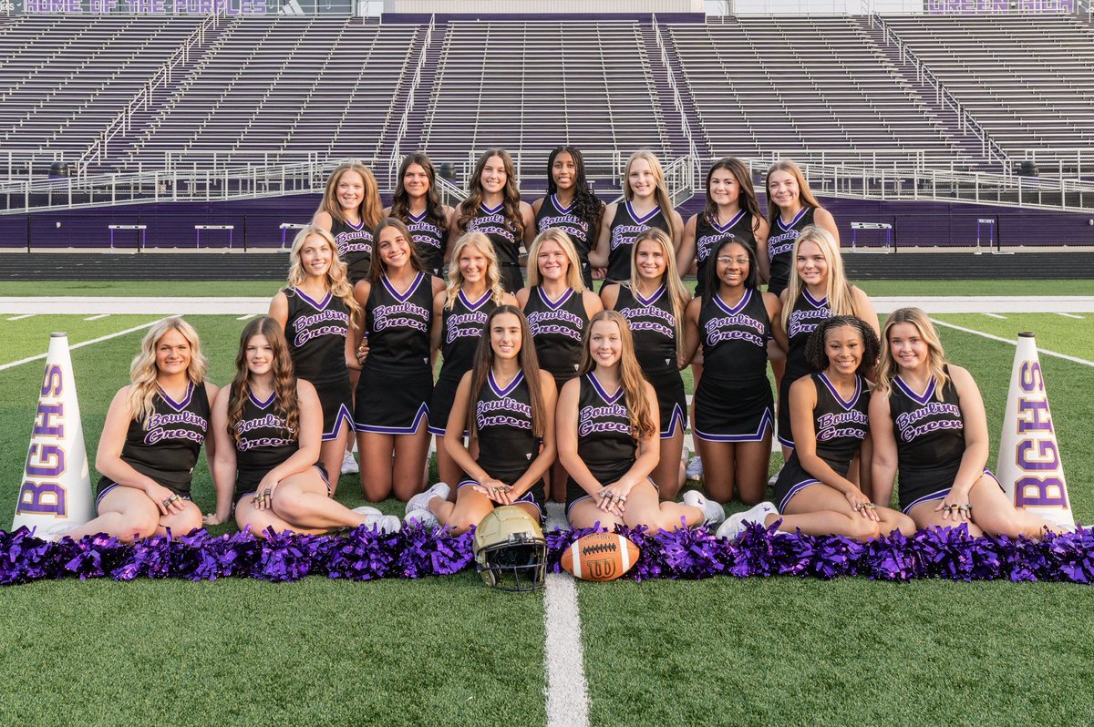 BGHS_Cheer's tweet image. Picture Day 🏈