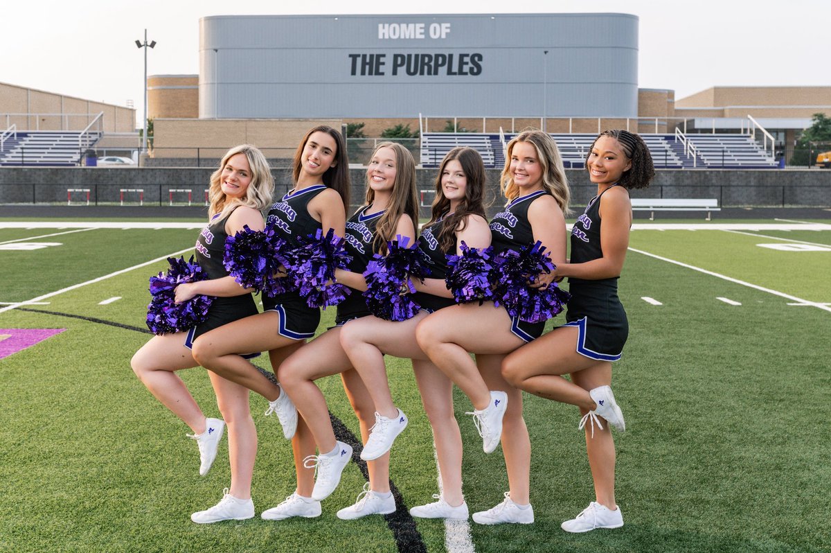 BGHS_Cheer's tweet image. Picture Day 🏈