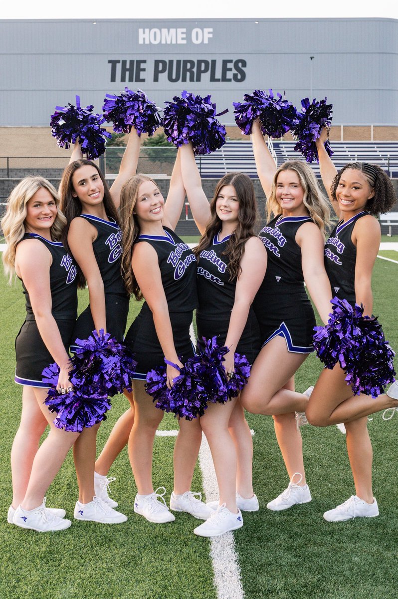 BGHS_Cheer's tweet image. Picture Day 🏈