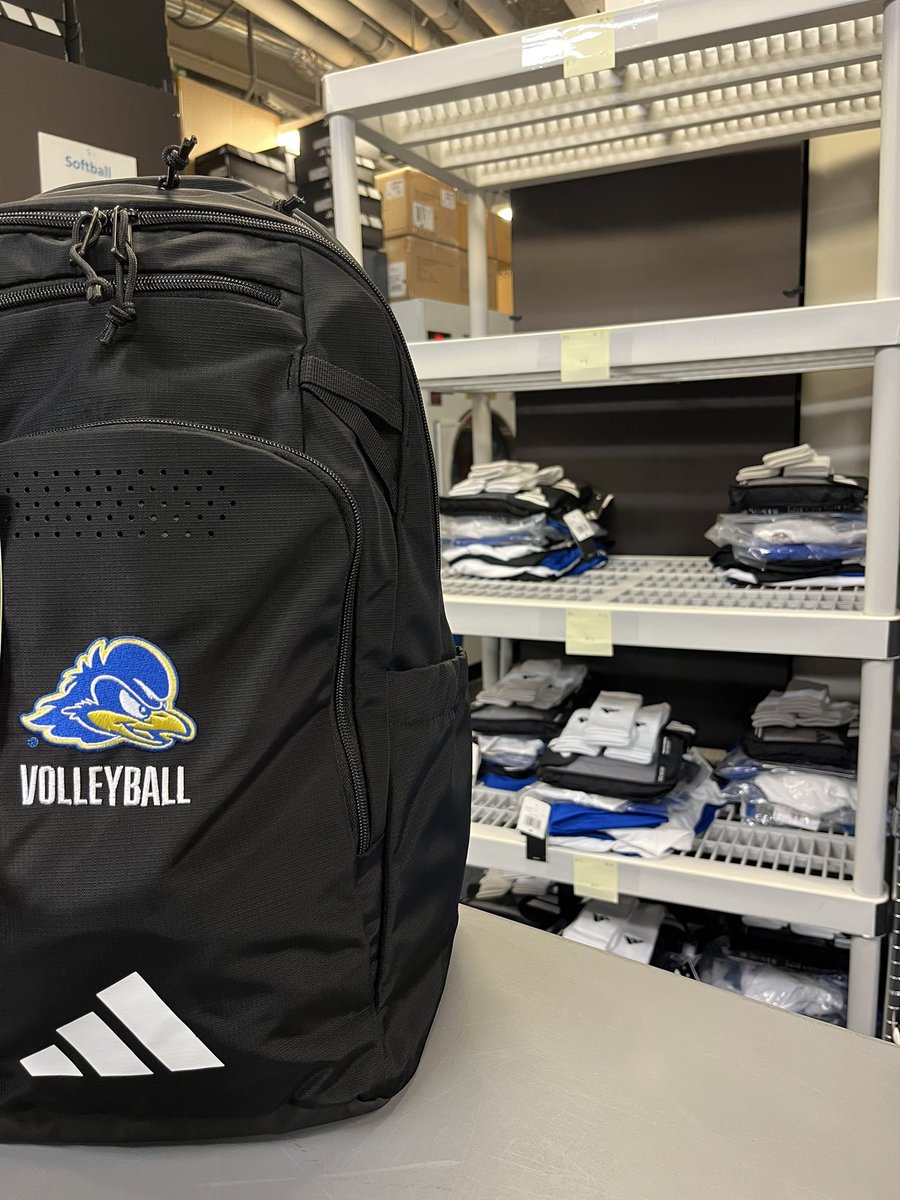 DelawareEQ's tweet image. Swag delivery incoming @Delaware_VB 🏐✈️