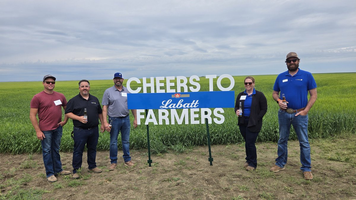 Thank you <a href="/LabattBreweries/">Labatt Breweries of Canada</a> for a great tour and lunch at <a href="/olblue81/">Stuart Lawrence</a>'s farm today. #cheerstofarmers #nobarleynobeer