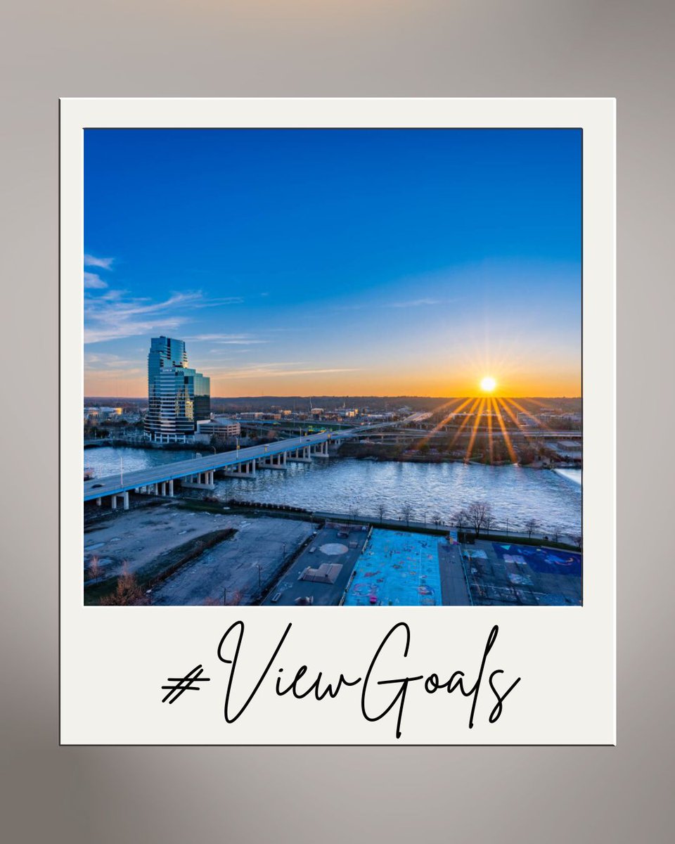 601Bond's tweet image. Your evenings just got an upgrade. 🌇✨ Soak in breathtaking city and river views from our rooftop patio—where luxury meets the skyline.
#ViewGoals #SkylineVibes #RooftopLiving #NowLeasing
