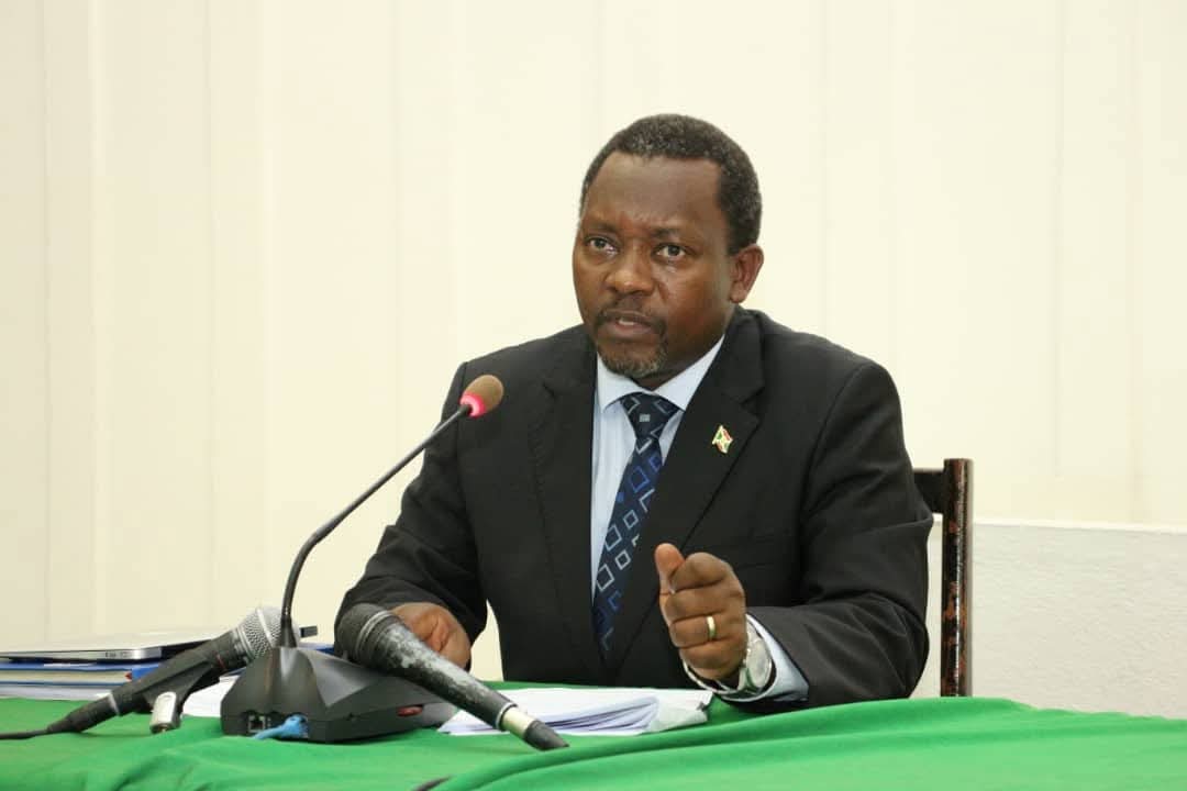 🔴👏 Le professeur Gaspard Banyankimbona,  a été élu ce jeudi 10 juillet 2025 Commissaire à l’Education, la Science la Technologie et à l’Innovation de l’<a href="/AfricanUnion_/">African Royalty©️ I ♠️ 🧭 📚 💰 I</a>.

👉 L’annonce a été faite à l’issue d’un vote organisé à Malabo, en Guinée équatoriale, au cours duquel le