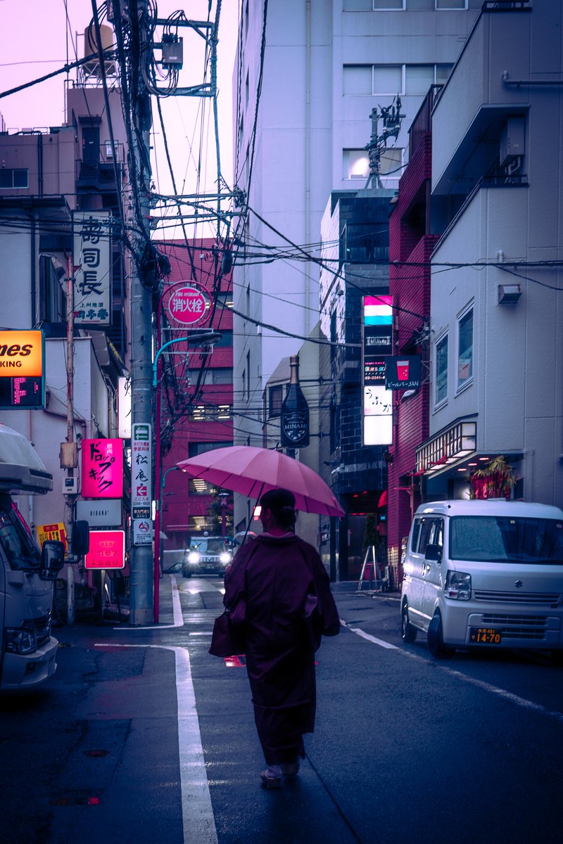 Lightroom's tweet image. Neon drizzle. Quiet chaos. Tokyo, as felt by @tokyoluv 🚦 #MadeLightRoom