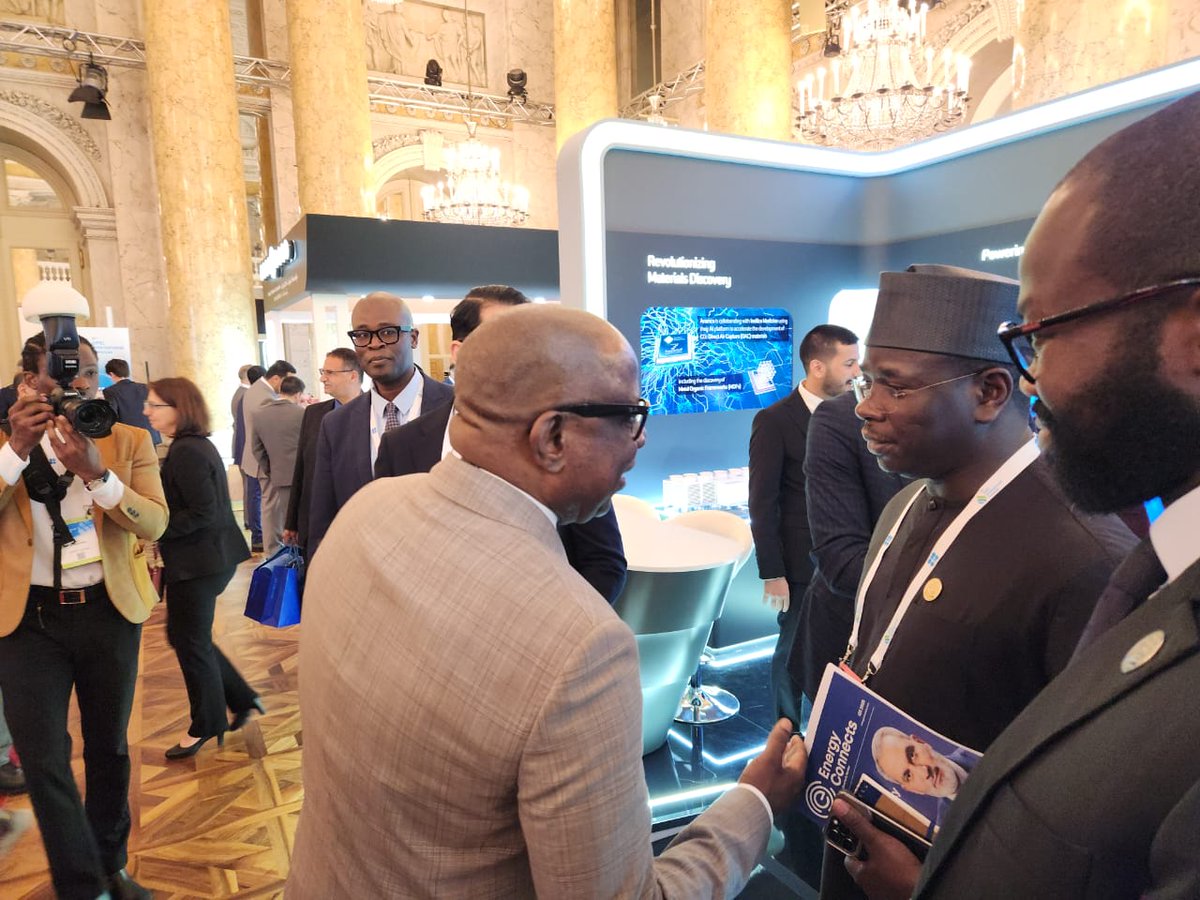 Mepmsenegal's tweet image. Le Ministre de l’Énergie, du Pétrole et des Mines, M. @BirameSouleye, a participé au 9e Séminaire international de l’OPEP à Vienne, sur invitation du Secrétaire général. Il a mis l’accent sur les choix stratégiques du pays.
#gespetrogaz #opep #MEPM #Energie #Gaz #Petrole