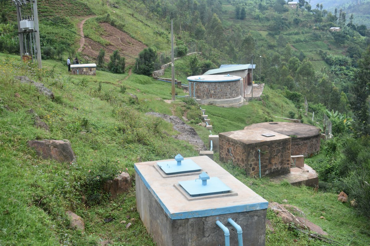 rulindodistrict's tweet photo. Akarere ka #Rulindo kageze kuri 87.5% mu kugeza amazi meza ku baturage, ni mugihe kandi mu bice bitandukanye hakomeje kubakwa imiyoboro y'amazi harimo uwa Rwanyana Kiruri -Gitare muri #Base ugeze kuri 35% @RwandaLocalGov,@wasac_rwanda,@gahundemaurice,@Jmukanyirigira,@D_Aimable https://t.co/gnnDVyfoLn