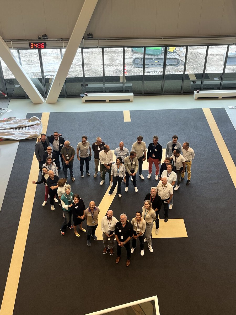 Gate7aviation's tweet image. En début de semaine, 16 commandants de bord et officier pilotes de ligne d'#AirFrance ont terminé leur formation à Amsterdam.🧑‍✈️👩‍✈️

Procédures de sécurité, différences d'équipement, CRM interculturel… tout est réuni pour assurer une coordination optimale avec le personnel…