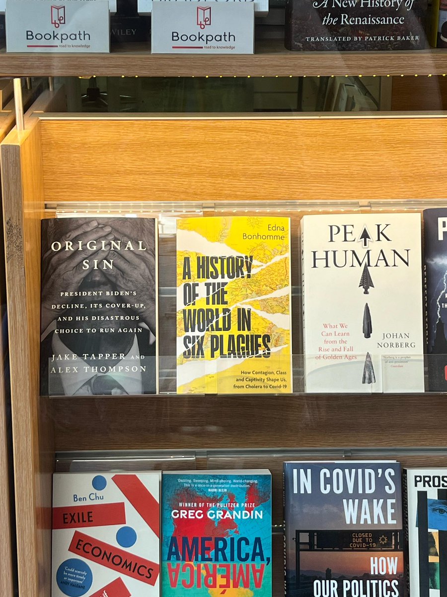 jacobinoire's tweet image. My book was spotted in Athens, Greece at Bookpath Bookstore by Nantina. Come through my southern European comrades. 🥹✊🏾💜
@dialoguepub @OneSignalPub