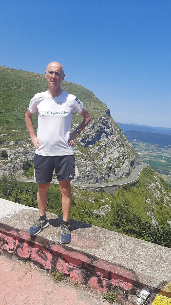 magoro64's tweet photo. Escapadita al salto del Nervión. 9,6 km ida y vuelta a pie desde el aparcamiento que está tras el primer km de la bajada del puerto de Orduña. https://t.co/RP56fcc5Q7