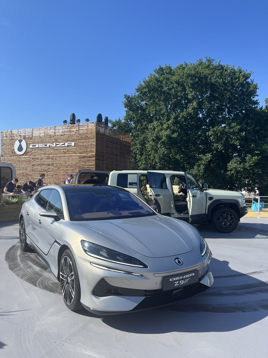 mikegaleuk's tweet image. If you’re at @fosgoodwood over the next few days come and check out our new Denza premium brand. Debuting in UK are these two, Z9 GT and B5 SUV. D9 MPV also on show. #denzauk