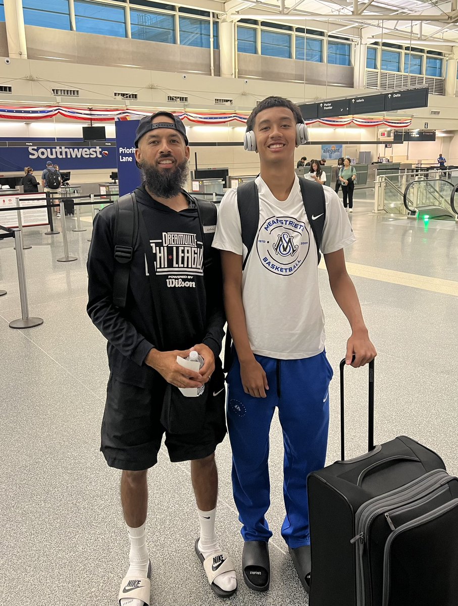 justin_vahl's tweet image. Business trip with my guy @EthanVahl for @NikeEYB session 4