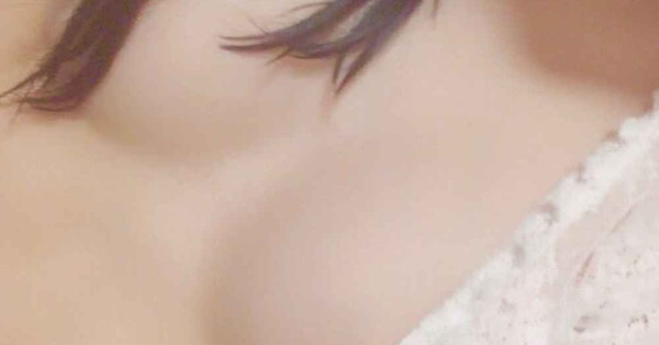 shii52135's tweet photo. 明るいところはやだって言ってるのに 
裸の状態のときに意地悪で電気つけるのは反則だよ！ https://t.co/7i7jOg92JW