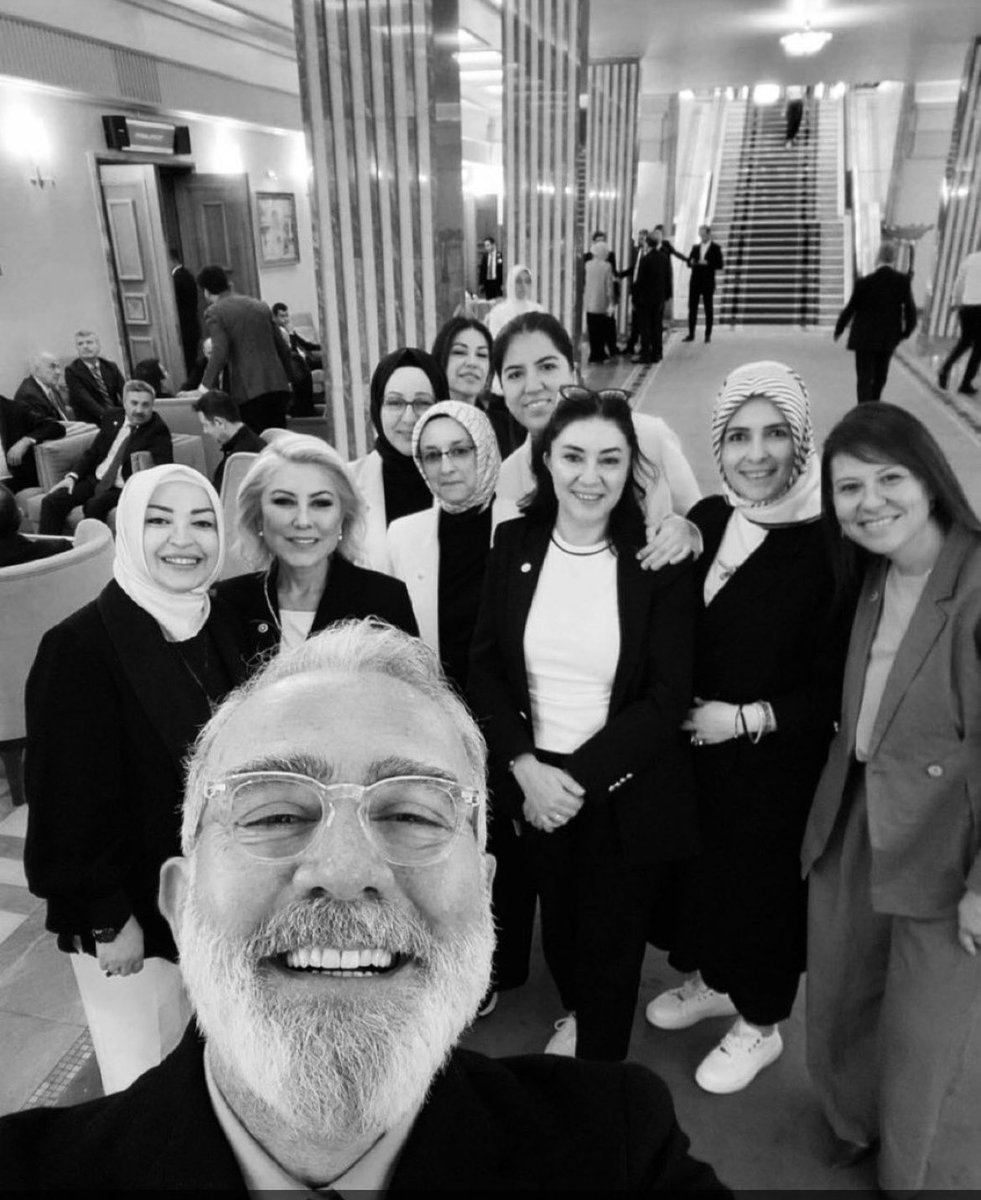 BU DA HAYVANLARIN KATLİAMINA ONAY VERDİĞİNİZ GÜNDEN HATIRA !!!

#KahkahayıSandıktaGör
