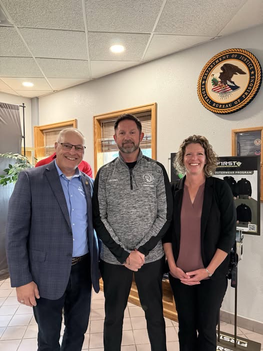 RepPeteStauber's tweet image. I was proud to help welcome William Marshall, the new Director of the Federal Bureau of Prisons, to the Federal Prison Camp in Duluth. This visit was a key opportunity to show why Biden’s decision to close the facility is misguided—and to make the case for keeping it open.
I’ll…