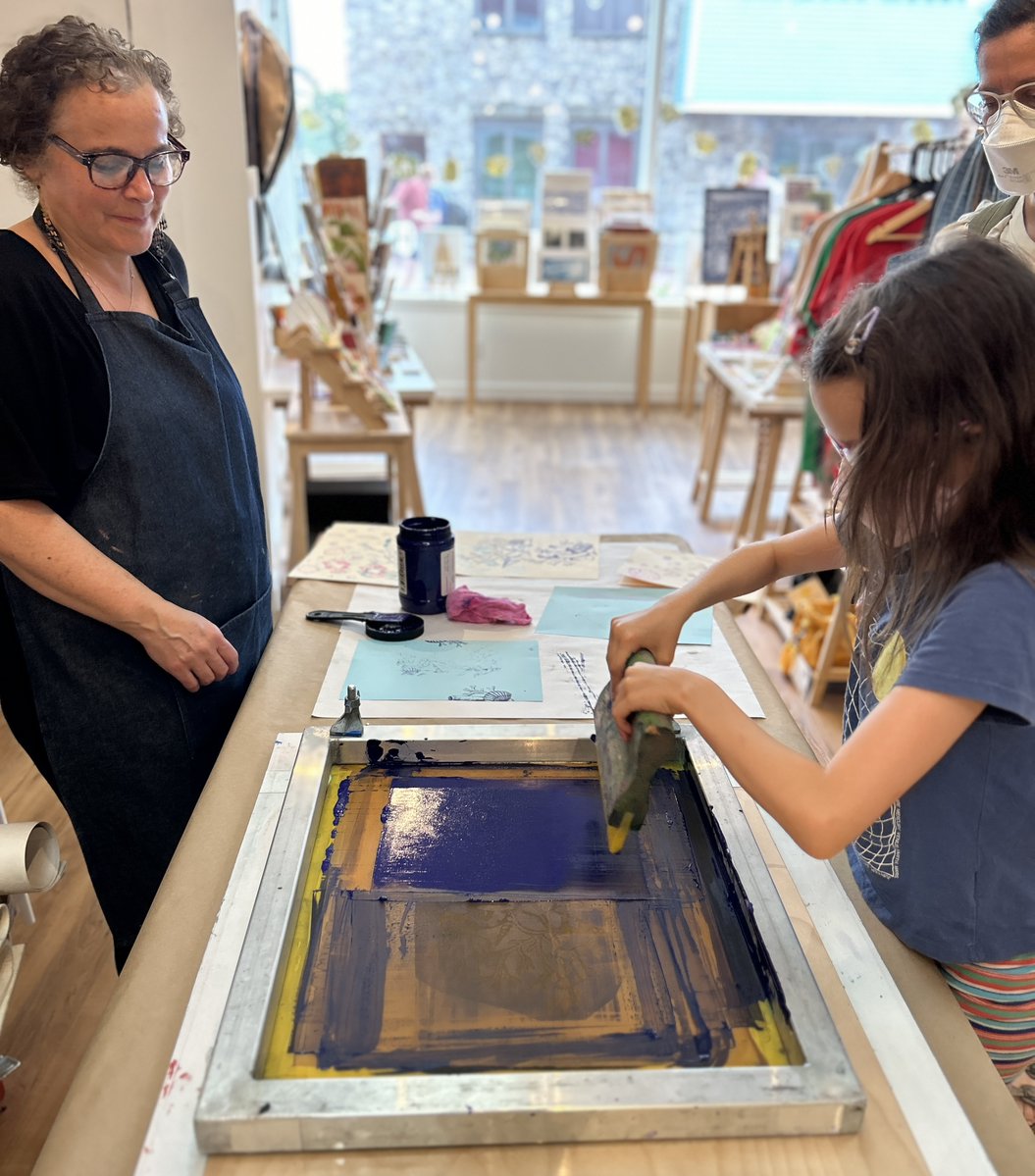mainefilmcenter's tweet image. Lights, camera…create! 🎨 Join us during @MIFFMaine for free, film-inspired art workshops—from 3D prints to animation and more. Creativity goes beyond the screen!
More info, dates, and times: watervillecreates.org/events
#MaineFilmCenter #FilmMeetsArt #WatervilleCreates