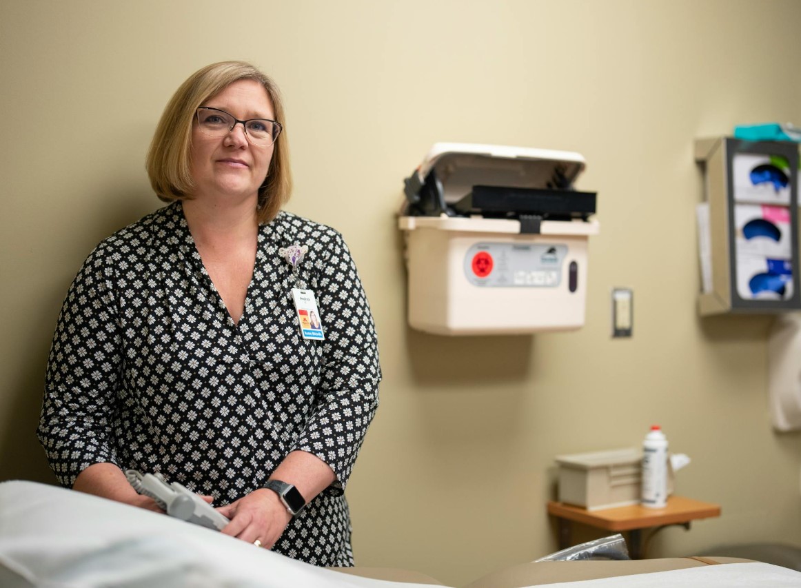 Fairview Health (@fairviewhealth) on Twitter photo As a certified nurse midwife, Andrea Engdahl supports patients from puberty through menopause, including pregnancy and birth. Her message to patients? Trust yourself and your body. <a href="/StarTribune/">The Minnesota Star Tribune</a> shares how midwives provide compassionate, lifelong care: fv.care/44EIsj9 As a certified nurse midwife, Andrea Engdahl supports patients from puberty through menopause, including pregnancy and birth. Her message to patients? Trust yourself and your body. <a href="/StarTribune/">The Minnesota Star Tribune</a> shares how midwives provide compassionate, lifelong care: fv.care/44EIsj9