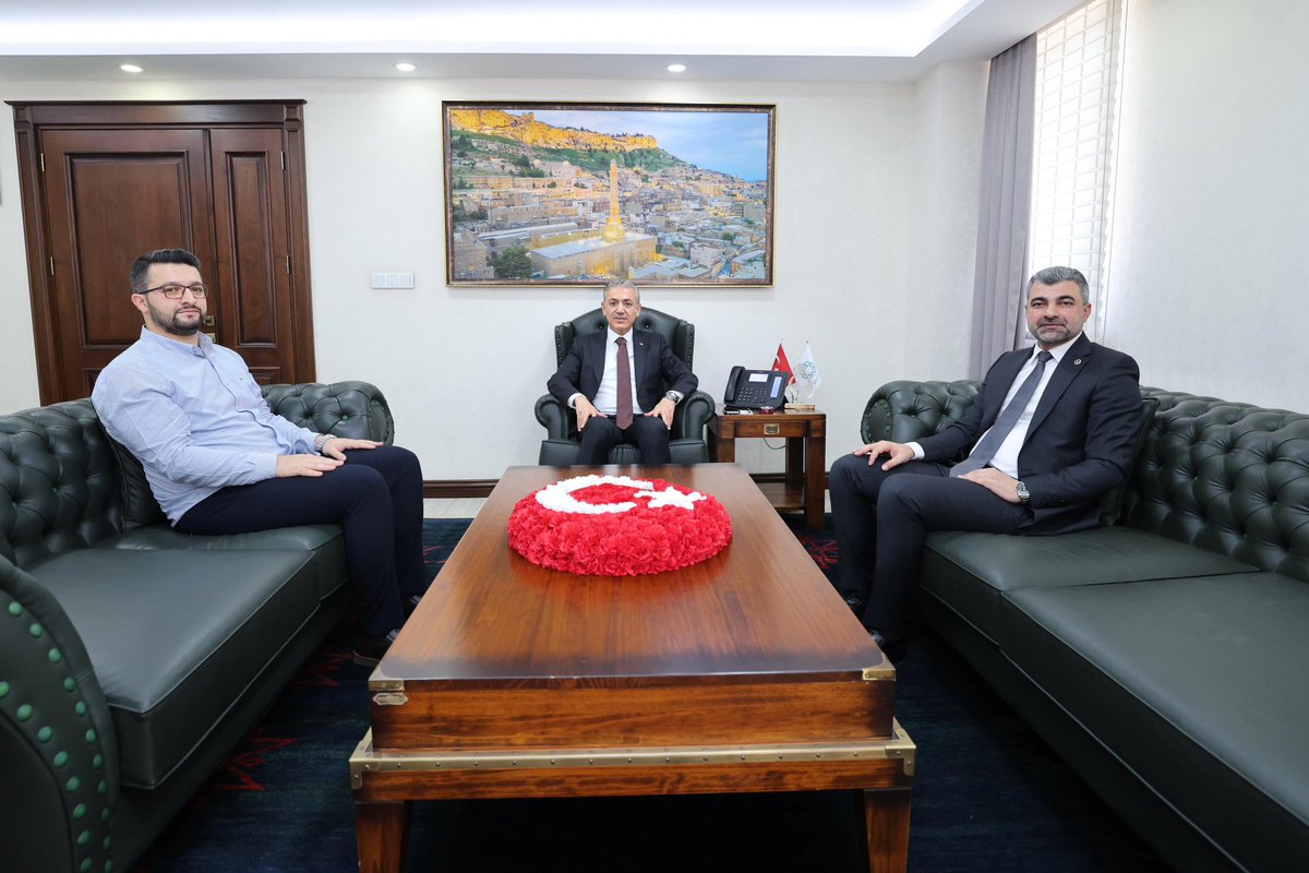 Mardin Milletvekilimiz Sayın Faruk Kılıç ile AK Parti İl Gençlik Kolları Başkanı Sayın Süheyl Uçar, Valimiz Sayın <a href="/tuncay_akkoyun/">Tuncay Akkoyun</a> ’a ziyarette bulundular.

<a href="/iletisim/">T.C. İletişim Başkanlığı</a> 
<a href="/TC_icisleri/">T.C. İçişleri Bakanlığı</a>