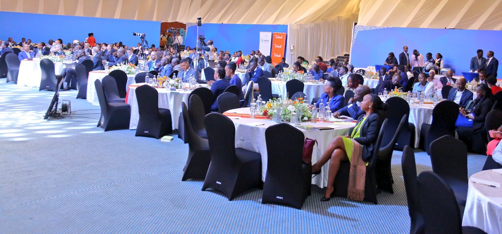 mofpedU's tweet image. CLIMATE FINANCE ENGAGEMENT:
Officiating at the inaugural National Private Sector Engagement Forum on Climate change today, State Minister for Planning, Amos Lugoloobi,urged all stakeholders to collectively explore ways of unlocking green investment opportunities, building…