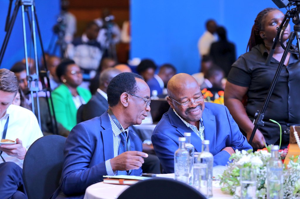 mofpedU's tweet image. CLIMATE FINANCE ENGAGEMENT:
Officiating at the inaugural National Private Sector Engagement Forum on Climate change today, State Minister for Planning, Amos Lugoloobi,urged all stakeholders to collectively explore ways of unlocking green investment opportunities, building…