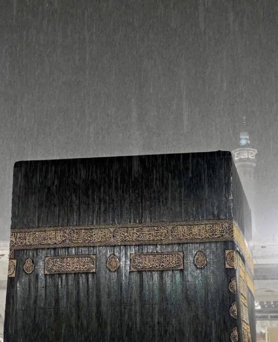 Praying tahajjud infront of the Kaaba is the dream…