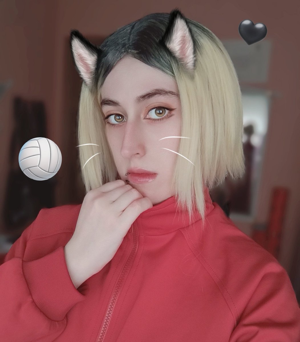 Snow filter because I was to lazy to put on the makeup💄
#KenmaKozume #Haikyuu #Cosplay