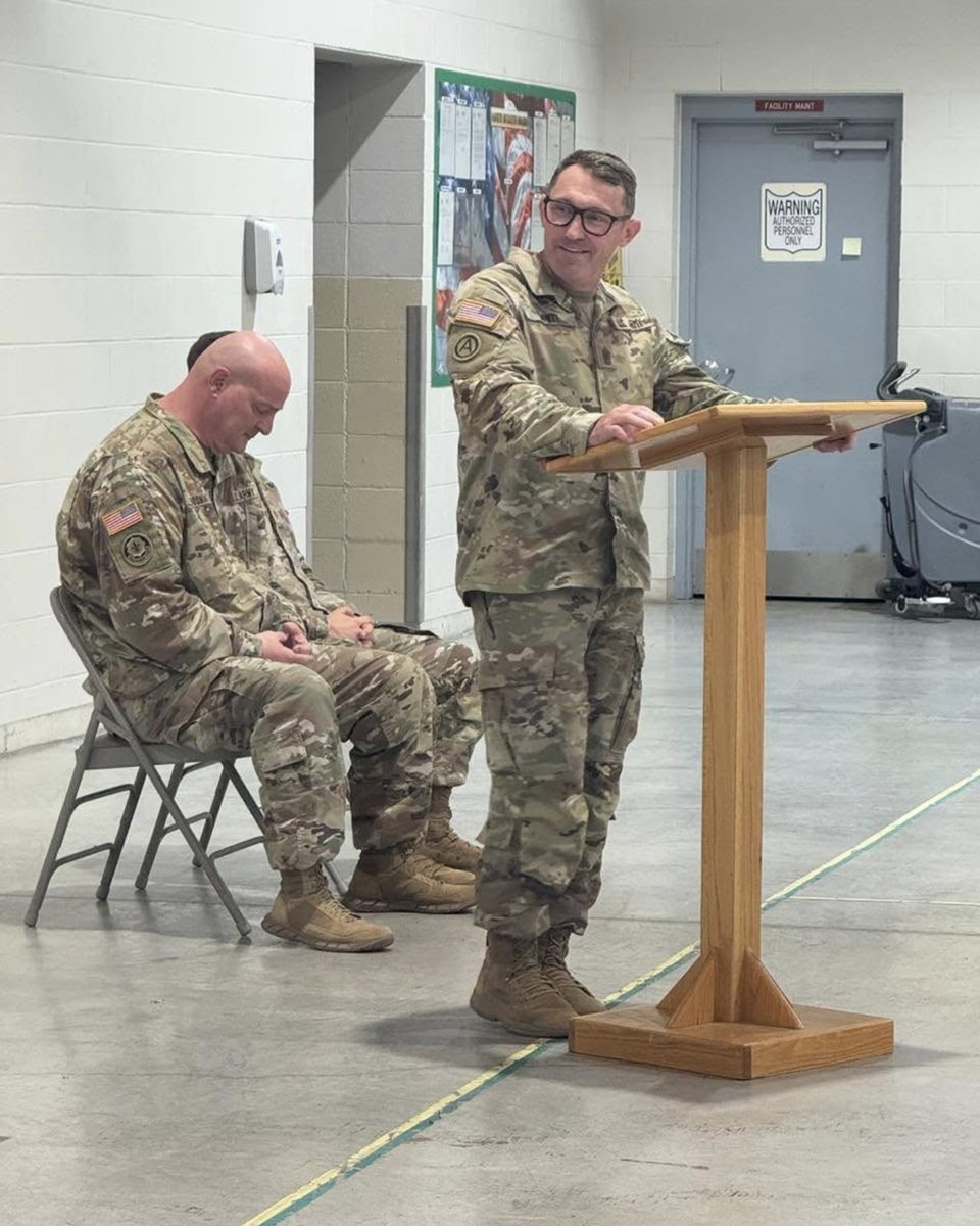 Missouri_NG's tweet image. 🎉 Congrats to Sgt. Maj. White on his promotion!
From the 3175th MP Co. to ops sergeant major for the 35th MP BDE, he’s led with professionalism and purpose across the 175th MP BN and beyond.
Thank you for your service and leadership! #MoGuard #MilitaryExcellence