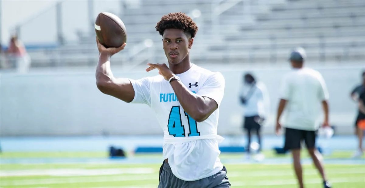 As the 2026 cycle progresses, the 2027 class will slowly start to heat up.

I spoke with many of #Florida’s 2027 targets to see what schools, along with Florida, are recruiting them the hardest.

Here’s what they had to say:

➡️: 247sports.com/college/florid… (VIP)