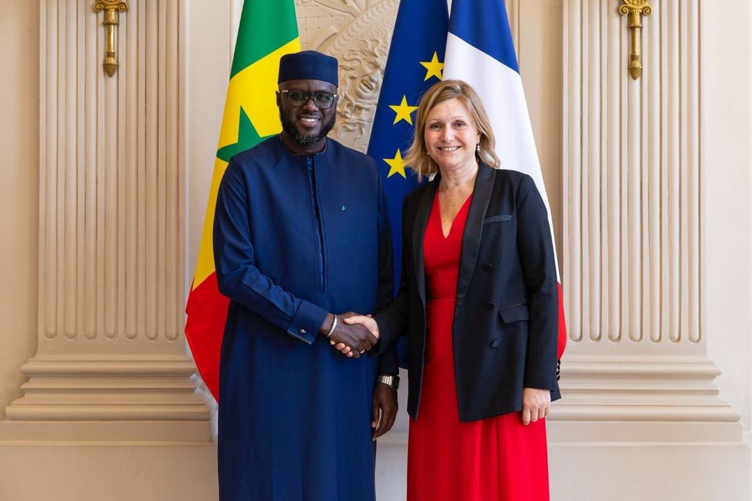 elmaalignjaay's tweet image. En marge de la session de l’Assemblée parlementaire de la Francophonie, j’ai eu l’honneur de m’entretenir avec Monsieur Gérard Larcher, Président du Sénat français, et Madame Yaël Braun-Pivet, Présidente de l’Assemblée nationale.
Nos échanges ont porté sur le renforcement des…