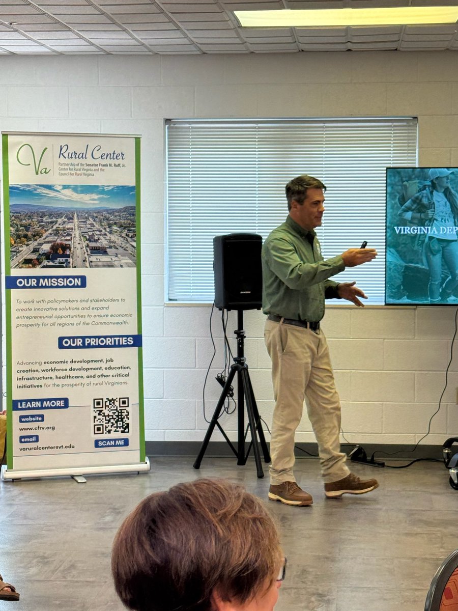 VARuralCenter's tweet image. Deer and fish and elk(?)- Oh my!
Did you know that elk were reintroduced in #SWVA in 2012?
#VRLI learned from @VirginiaDWR Director Ryan Brown how DWR oversees the conservation and management of wildlife and inland fish and how they regulate hunting, fishing, and boating in VA.