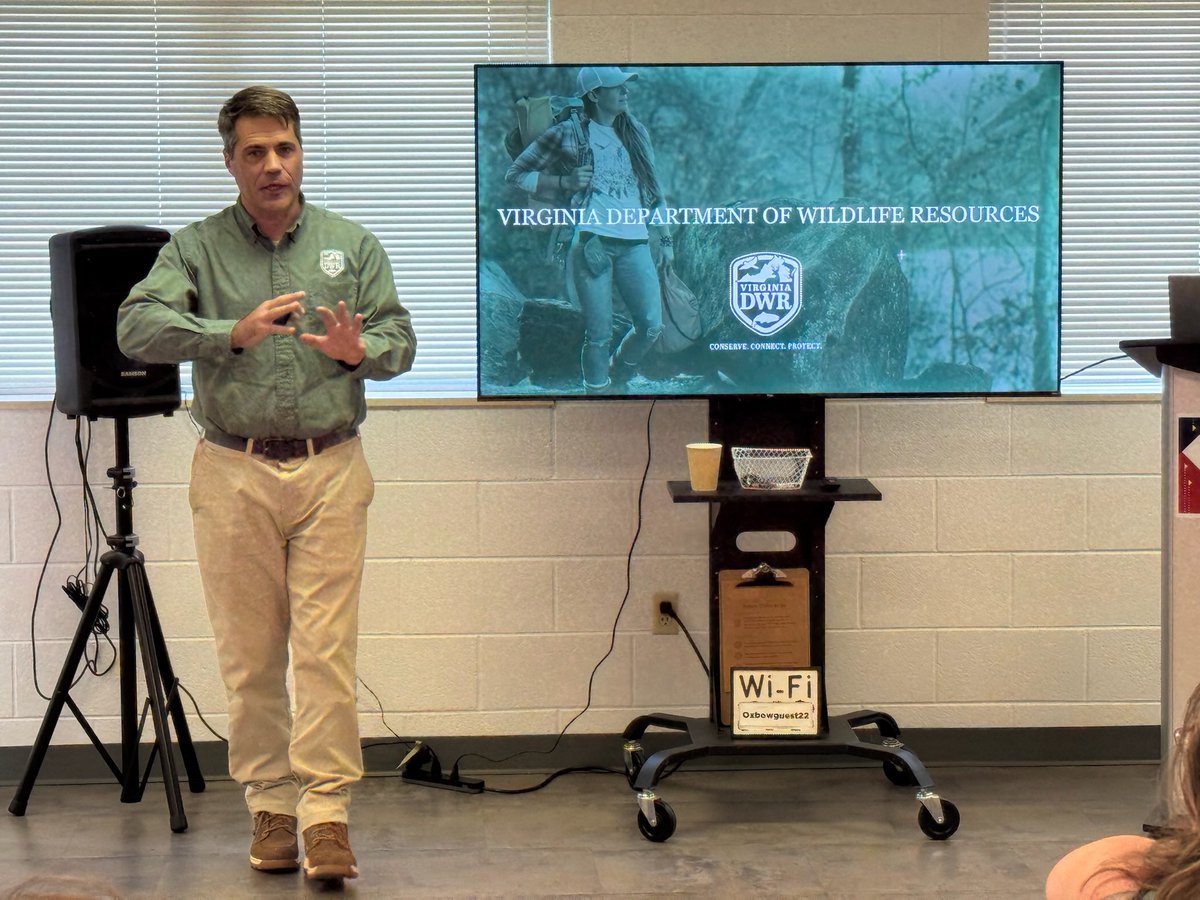 VARuralCenter's tweet image. Deer and fish and elk(?)- Oh my!
Did you know that elk were reintroduced in #SWVA in 2012?
#VRLI learned from @VirginiaDWR Director Ryan Brown how DWR oversees the conservation and management of wildlife and inland fish and how they regulate hunting, fishing, and boating in VA.