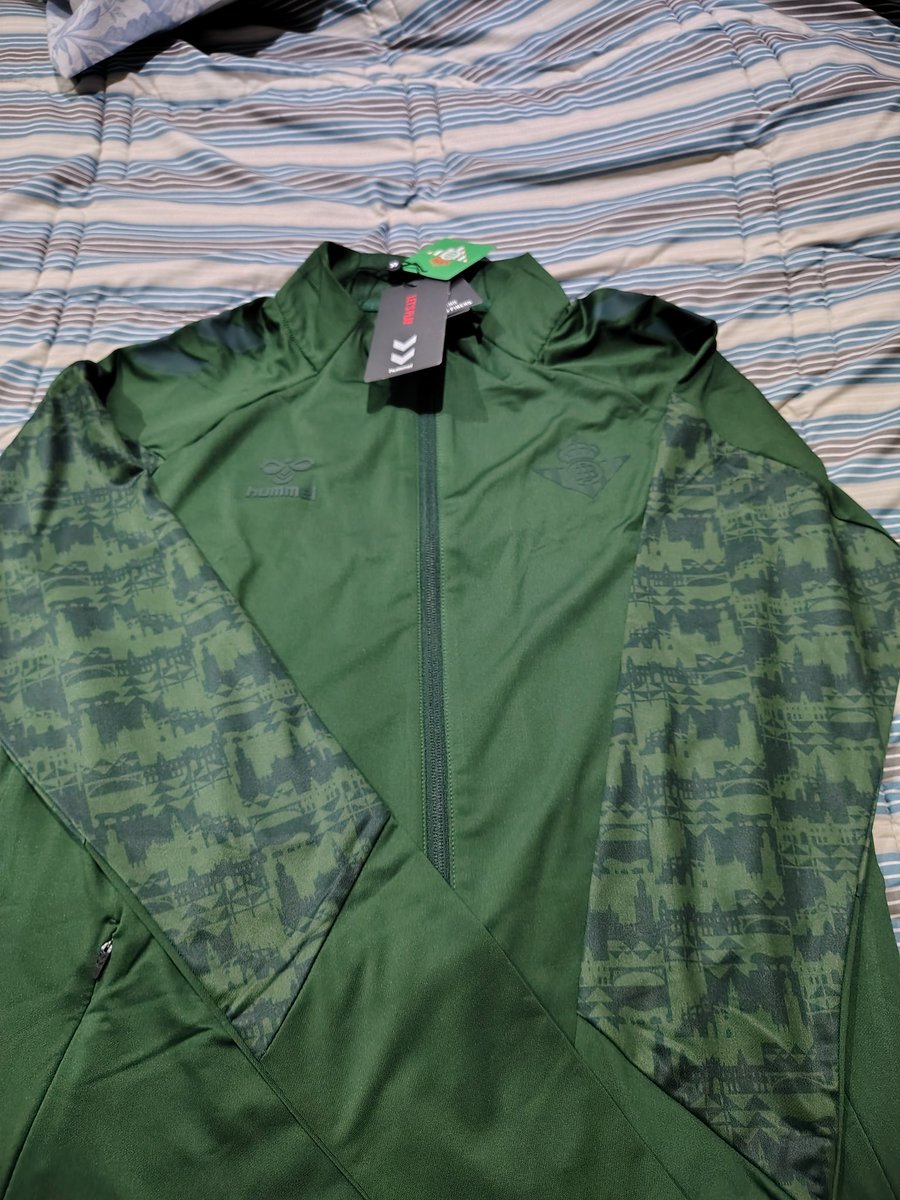 Buenas tardes gente! Hoy me llegó esta hermosura pero le erre en el talle. Así que la vendo... Me salió 35. Si alguno está interesado me manda msj! Gracias como siempre <a href="/GorrasCavs/">Gorras CAVS</a>