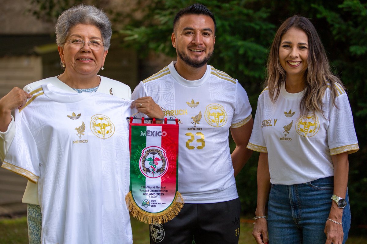 Embajada de México en Irlanda (@embamex_irlanda) on Twitter photo Hoy le dimos la bienvenida con orgullo a los Equipos Mexicanos de Médicos varonil y femenil de fútbol que participan en el Congreso Médico y Mundial de Fútbol que este año tiene su sede en <a href="/ucddublin/">University College Dublin</a>
¡Nos honra su visita y celebramos su compromiso con el deporte y la salud!
 Hoy le dimos la bienvenida con orgullo a los Equipos Mexicanos de Médicos varonil y femenil de fútbol que participan en el Congreso Médico y Mundial de Fútbol que este año tiene su sede en <a href="/ucddublin/">University College Dublin</a>
¡Nos honra su visita y celebramos su compromiso con el deporte y la salud!
