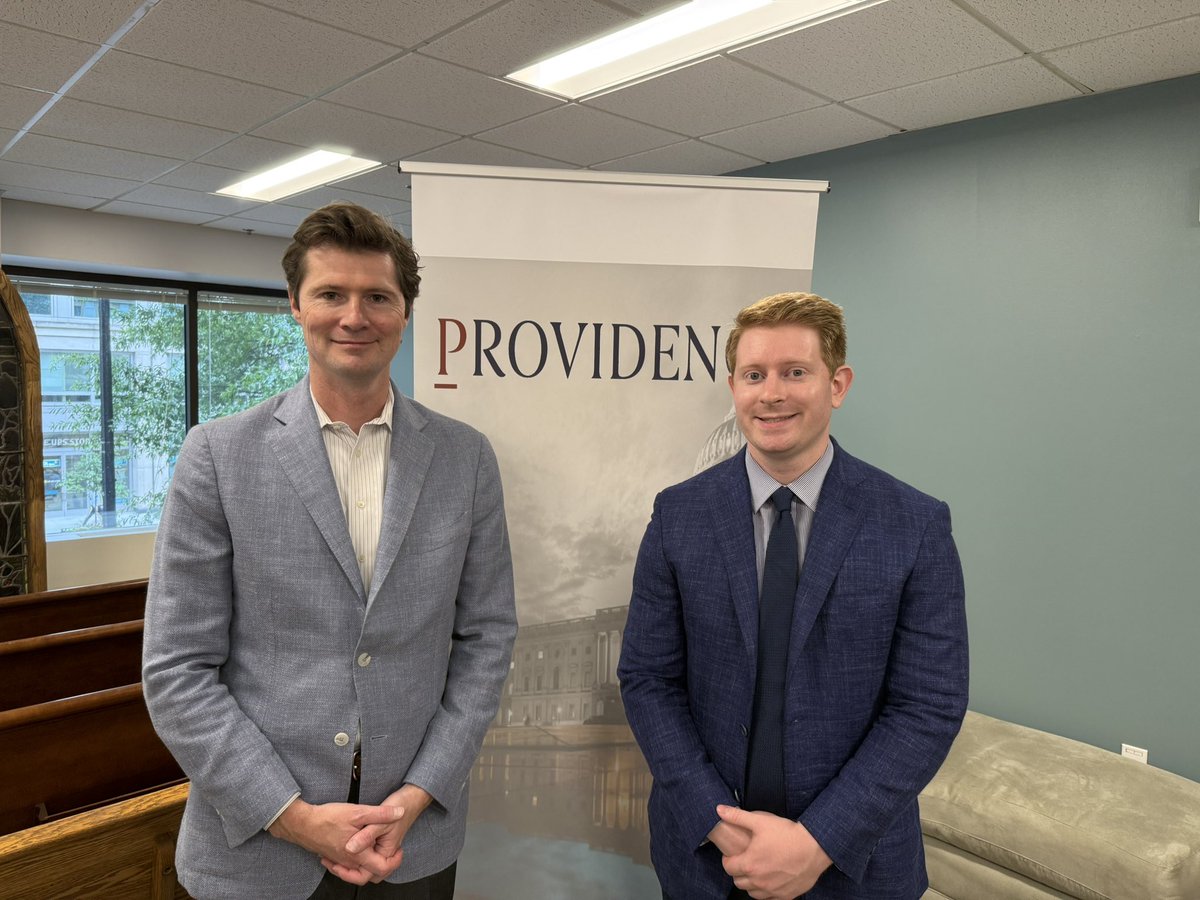 JamesDiddams's tweet image. Thanks so much to @AaronBMacLean for being @ProvMagazine’s July lunch speaker. I recommend everyone listen to Aaron’s podcast, @schoolofwarpod, and particularly the latest episode on Cromwell and the English Civil War.