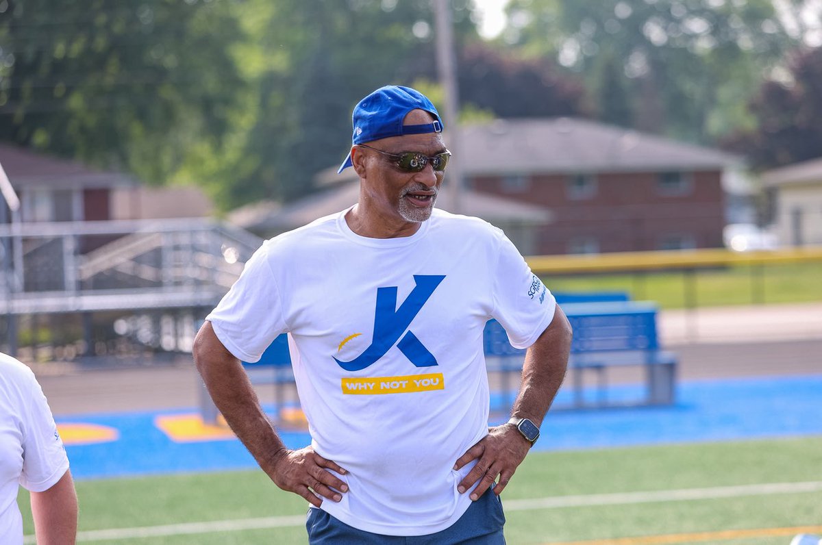 Join me in wishing a HBD to my brother, my OG <a href="/DarrylTalley/">Darryl Talley</a> . 👊🏽