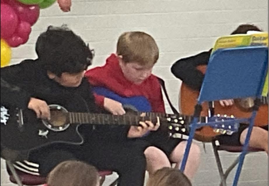 AcademyWillow's tweet image. We had a great celebration of musical achievement with fantastic performances from our violinists, guitarists and ukulele players, supported by our wonderful teachers from @DonMusicService The children have made great progress this year and had such confidence @ExceedLP