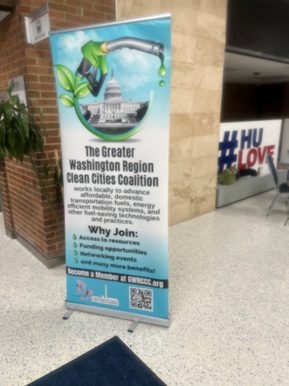 SustainDC's tweet image. On 6/17 @SustainDC joined community leaders, educators, and climate activists at @HowardU for the Environmental Justice summit. Powerful dialogue on climate resilience and public input around barriers to electric vehicle adoption. To learn more: shorturl.at/4Lp9h
