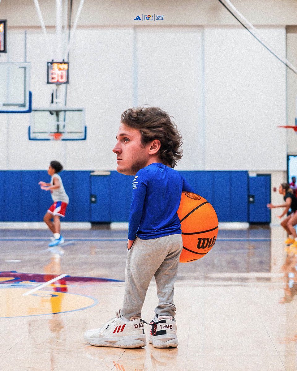 KUWBball's tweet image. You can catch our coaches at a gym near you 😂⬇️
📍 Las Vegas, NV
📍 Louisville, KY
📍 Hamilton, OH
📍 Westfield, IN