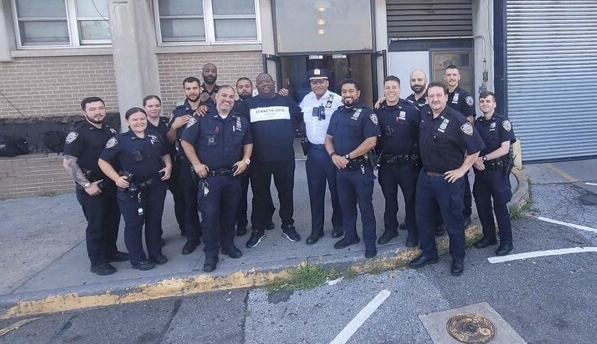 NYPD113Pct's tweet photo. Happy Retirement to PO Richardson! Thank you for your years of dedicated service, bravery, and commitment to keeping NYC safe. Wishing you joy and relaxation in this new chapter. You will always be part of the NYPD family! ππ€ #113pct https://t.co/r4P1murKWj