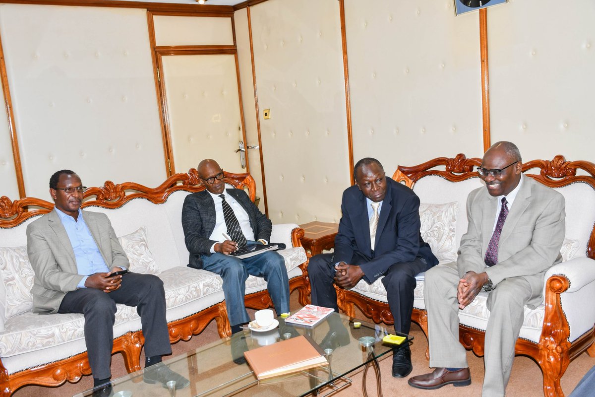 Profshaukat's tweet image. Held discussion with DVC Prof Mulaa & his team from Nuclear Science & Tech, Engineering @uonbi on proposed partnership with @IAEATC @Tsinghua_Uni 🇨🇳 on nuclear engineering programme- strengthening national programme #capacitybuilding @nuclearkenya @knrakenya @OfficePCS_KE