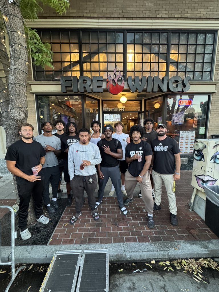🐍 family feast. Love watching these guys work and grow everyday!! Bleed Blue 💙 🐶