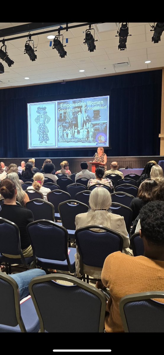 HollySeiboldVA's tweet image. Last night’s Empowering Women panel, held in celebration of the 19th Amendment, was a powerful reminder of how far we’ve come—and how far we still must go.
Grateful to stand alongside so many bold voices for equity, leadership, and change.