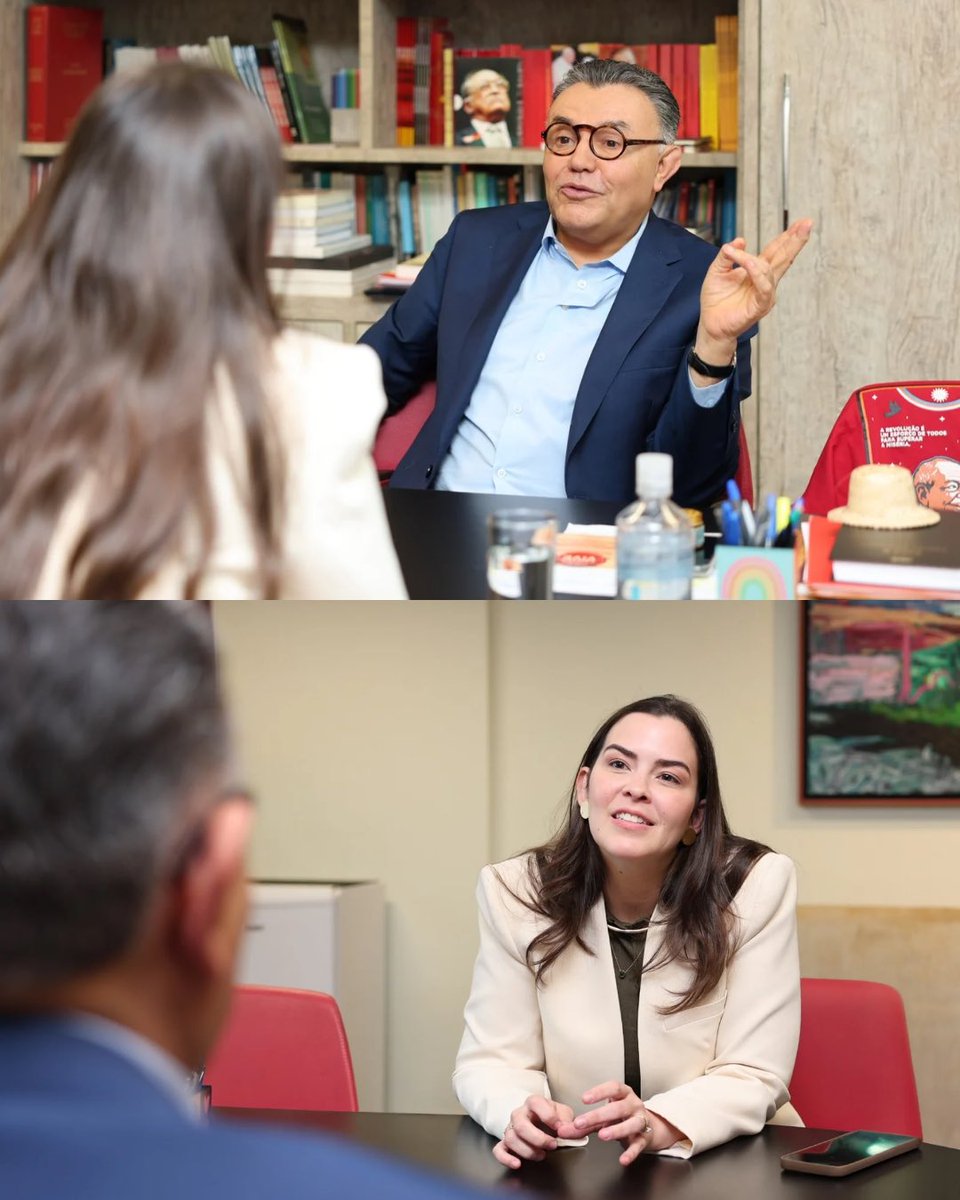 Carlos Siqueira (@csiqueirapsb) on Twitter photo Durante a tarde, tive a alegria de receber a visita da deputada federal <a href="/mariaarraespe/">Maria Arraes</a>, neta de Miguel Arraes, uma das mais importantes lideranças populares da história do Brasil e, para mim, uma inspiração profunda de espírito público e compromisso político. Conversamos sobre a Durante a tarde, tive a alegria de receber a visita da deputada federal <a href="/mariaarraespe/">Maria Arraes</a>, neta de Miguel Arraes, uma das mais importantes lideranças populares da história do Brasil e, para mim, uma inspiração profunda de espírito público e compromisso político. Conversamos sobre a
