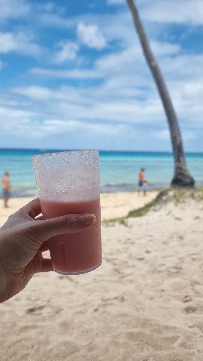 yayi_morales_'s tweet image. Pausa de las vacaciones para brindar con ustedes por Bitcoin haciendo nuevo máximo histórico 🚀
Felicidades a los holders 👏🏻 y un saludo especial a los que pensamos, respiramos y vivimos BTC todos los días 🧡
El dinero fiat no tiene piso y Bitcoin no tiene techo 🌚