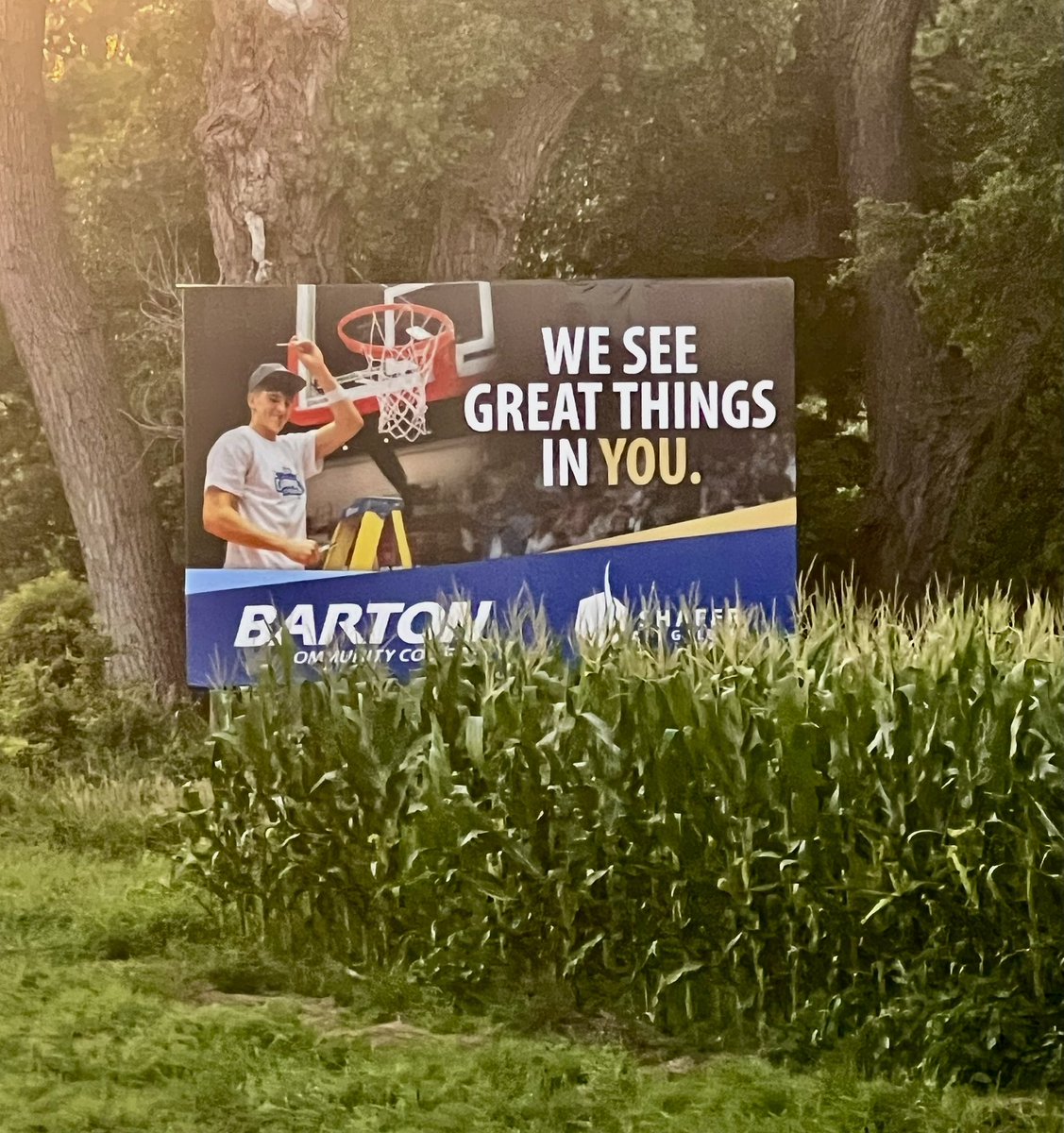 BartonHoops's tweet image. I see a new Barton billboard…Great Bends own Stefan Spray!!! #NationalChamp