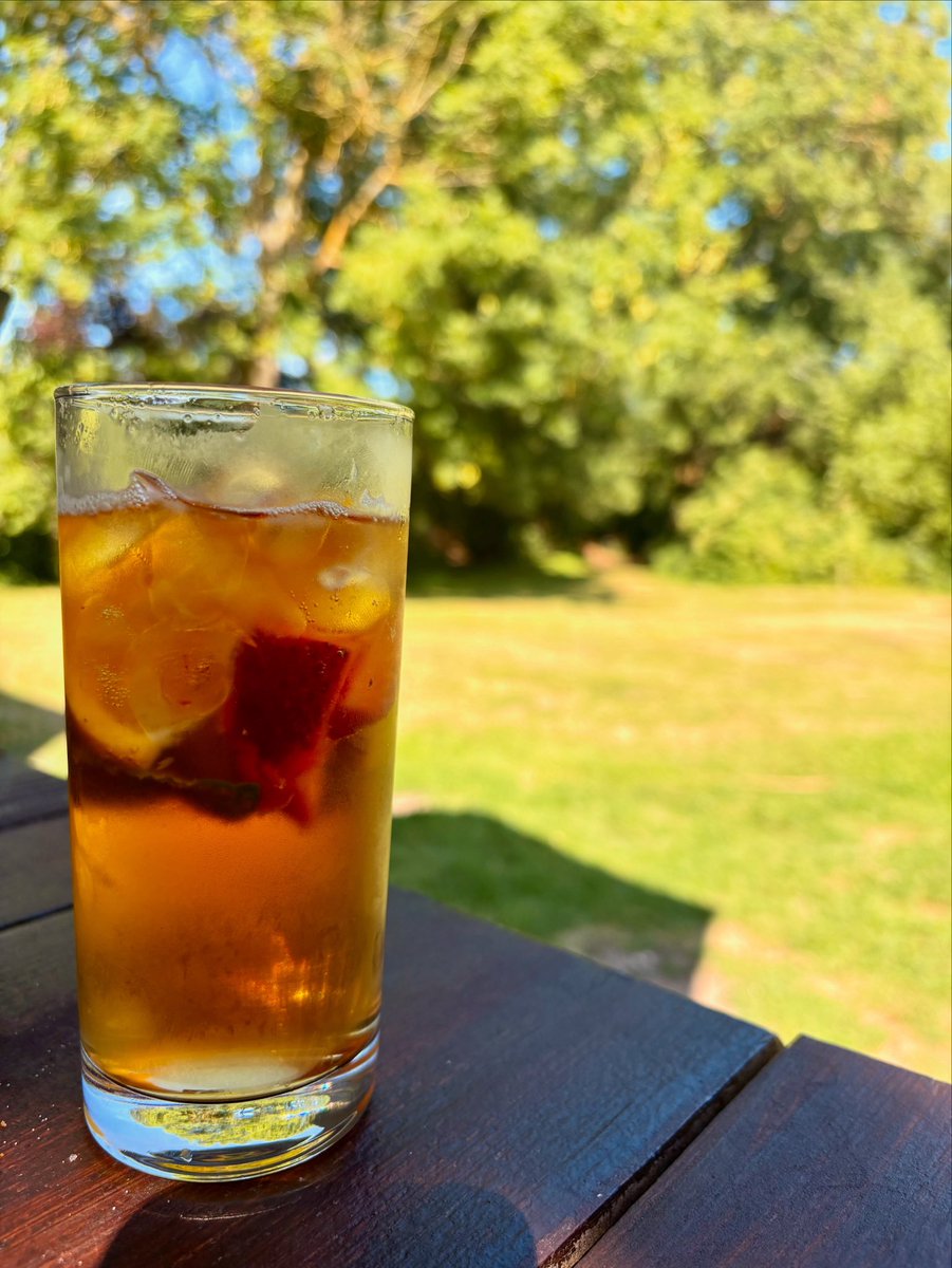 ModernCassie's tweet photo. This week, I KNOW it’s Thursday. @llewelyn20 cheers! 🍻
Such a brilliant day with the #TeamOCMAT crew. I love working with such talented people who genuinely care about children and getting it right for all. An absolute privilege ❤️ https://t.co/XV2QQgzJEj