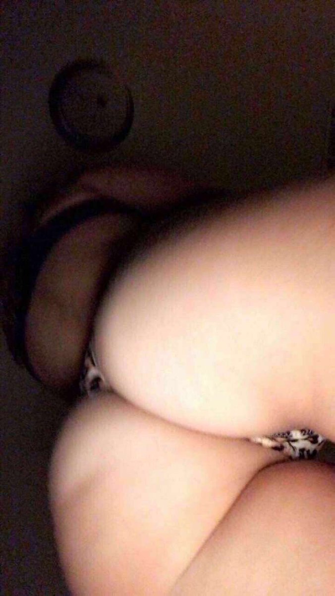 JuliaLivoli's tweet photo. I’m thick 🙂 https://t.co/krPXcXX1EY